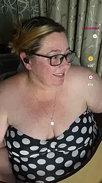 Snapshot of Iceprincess2bad4u chatting on September 2025 06:42:01 PM Iceprincess2bad4u online show from September 2025 06:42:01 PM