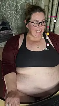 Snapshot of Iceprincess2bad4u chatting on September 2025 06:20:01 PM Iceprincess2bad4u online show from September 2025 06:20:01 PM