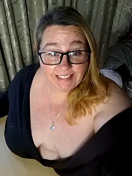 Snapshot of Iceprincess2bad4u chatting on October 2025 04:13:02 PM Iceprincess2bad4u online show from October 2025 04:13:02 PM