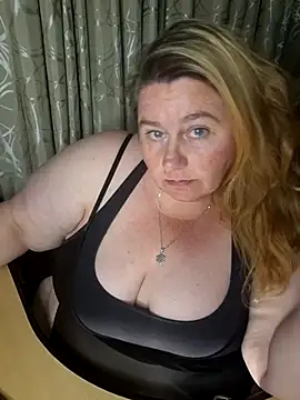 Snapshot of Iceprincess2bad4u chatting on October 2025 06:41:01 PM Iceprincess2bad4u online show from October 2025 06:41:01 PM