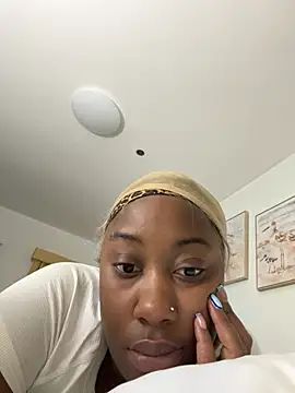 Snapshot of gypsydoll chatting on June 2026 10:30:01 AM gypsydoll online show from June 2026 10:30:01 AM