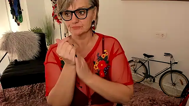 Snapshot of Milf-Ella chatting on February 2025 09:04:02 AM Milf-Ella online show from February 2025 09:04:02 AM