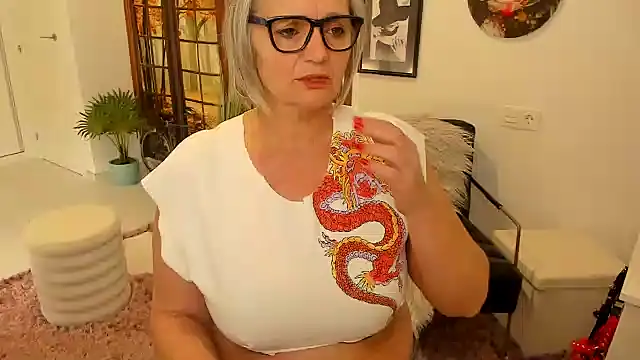 Snapshot of Milf-Ella chatting on February 2025 03:31:02 PM Milf-Ella online show from February 2025 03:31:02 PM