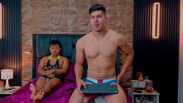 Snapshot of FelipeAndMarcello3 chatting on October 2025 02:14:01 PM FelipeAndMarcello3 online show from October 2025 02:14:01 PM