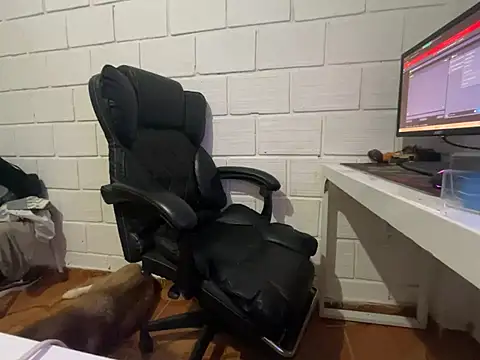 Max TheHorseDick online show from February 2026 03:51:02 AM