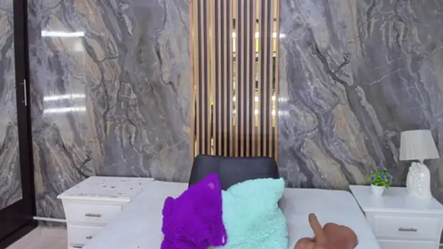 Nyakimgold online show from November 2025 12:20:01 PM