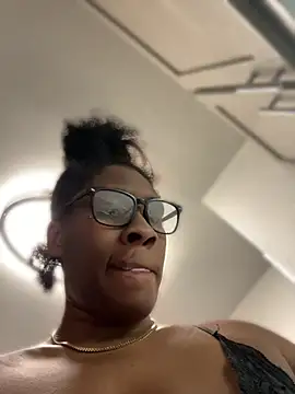 Foreignthababyy online show from April 2026 03:13:01 PM