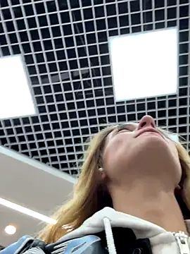 -AngelAri- online show from October 2025 06:05:01 PM