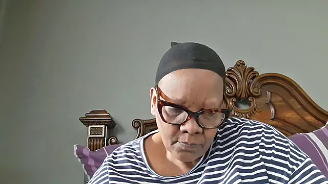 SEXYBOOBSNASS online show from October 2025 04:24:01 AM