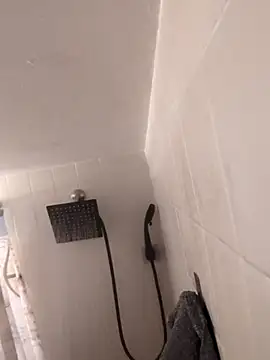 JadaSkyy online show from December 2025 05:07:01 PM