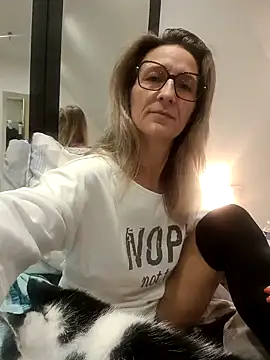 dancing sexy doll online show from October 2025 07:47:02 PM