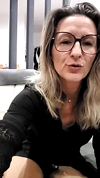 dancing sexy doll online show from October 2025 07:43:01 PM