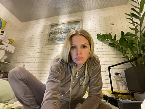 Angel girllovemy online show from January 2025 02:41:01 PM