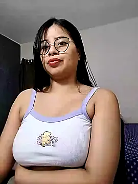 charlotte moineau online show from December 2024 08:18:02 PM