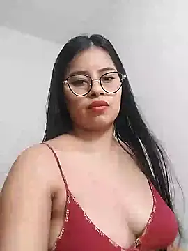 charlotte moineau online show from January 2025 01:36:02 AM