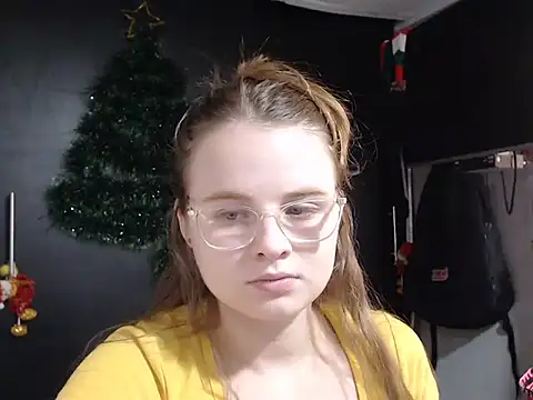 Snapshot of HellenMiyer1111 chatting on December 2024 08:50:01 PM HellenMiyer1111 online show from December 2024 08:50:01 PM