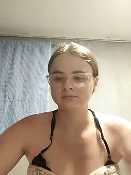 Snapshot of HellenMiyer1111 chatting on January 2025 12:01:01 AM HellenMiyer1111 online show from January 2025 12:01:01 AM