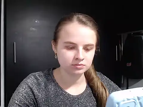 Snapshot of HellenMiyer1111 chatting on February 2025 12:13:01 AM HellenMiyer1111 online show from February 2025 12:13:01 AM