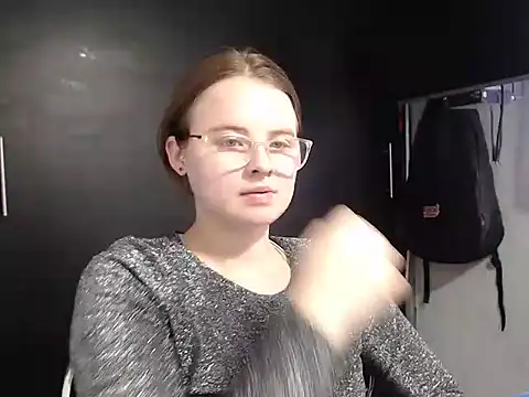 Snapshot of HellenMiyer1111 chatting on February 2025 10:22:01 PM HellenMiyer1111 online show from February 2025 10:22:01 PM