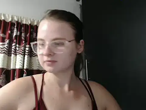 Snapshot of HellenMiyer1111 chatting on March 2025 10:21:02 PM HellenMiyer1111 online show from March 2025 10:21:02 PM