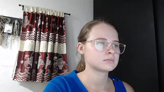 Snapshot of HellenMiyer1111 chatting on September 2025 02:54:01 PM HellenMiyer1111 online show from September 2025 02:54:01 PM