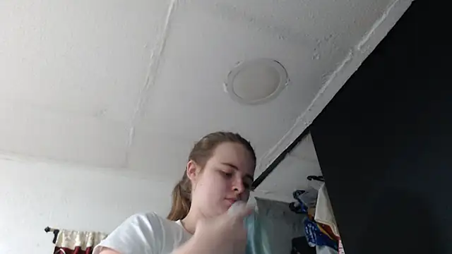 Snapshot of HellenMiyer1111 chatting on October 2025 02:05:02 PM HellenMiyer1111 online show from October 2025 02:05:02 PM