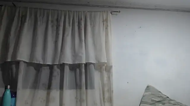 Snapshot of HellenMiyer1111 chatting on October 2025 02:23:02 AM HellenMiyer1111 online show from October 2025 02:23:02 AM