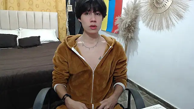 Elio-cam online show from July 2026 08:08:01 AM