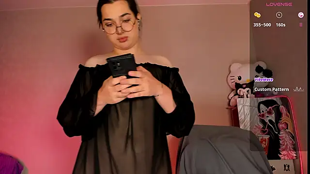 YsabellViveris online show from March 2025 01:26:02 PM