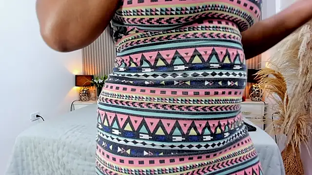 gabytyara2 online show from March 2026 04:00:01 PM