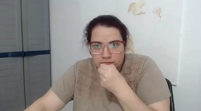 Snapshot of karlythoth@xh chatting on February 2025 09:47:01 PM karlythothxh online show from February 2025 09:47:01 PM