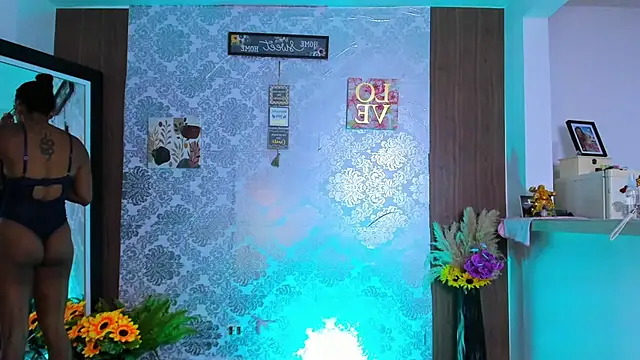 kelly thomson online show from September 2025 11:43:01 PM