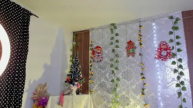 kelly thomson online show from December 2025 01:25:01 AM