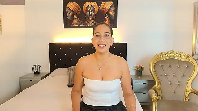 Shanon mature online show from March 2026 07:09:01 PM