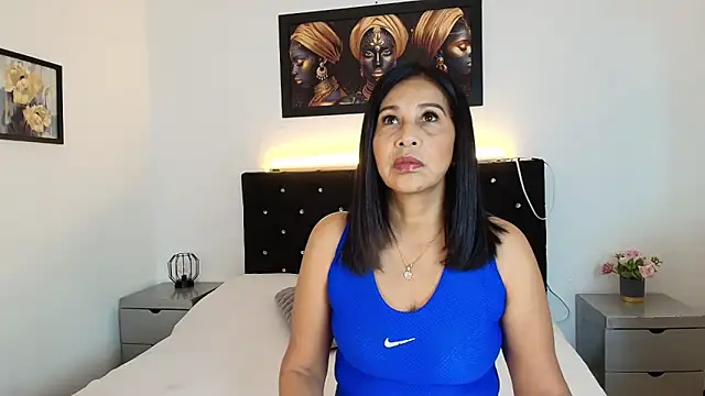 Shanon mature online show from May 2026 06:58:01 PM