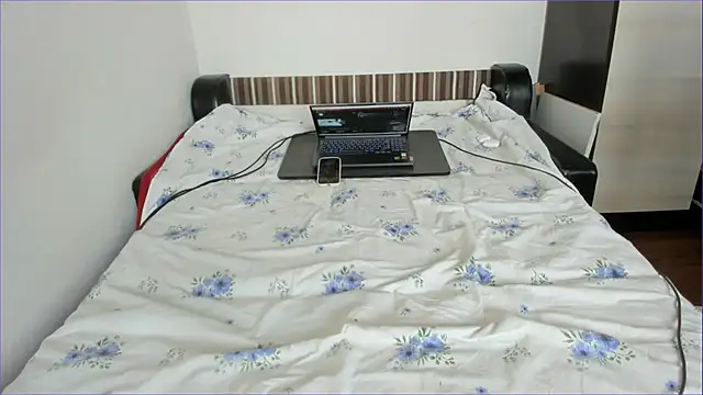 sweet-tinqerbell online show from June 2026 04:55:01 AM