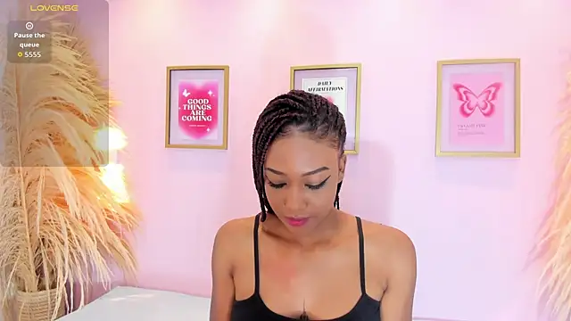 Snapshot of EmmySweett chatting on October 2025 08:17:01 PM EmmySweett online show from October 2025 08:17:01 PM