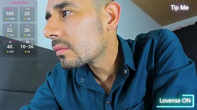 jhonyalzate2 online show from October 2025 12:53:02 AM