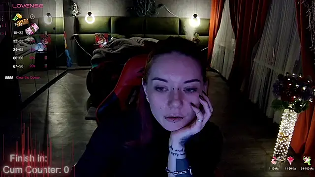 MaxPhoenixx online show from December 2025 08:47:01 PM