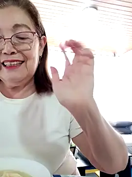 Vicky Rosse online show from March 2025 04:45:02 PM