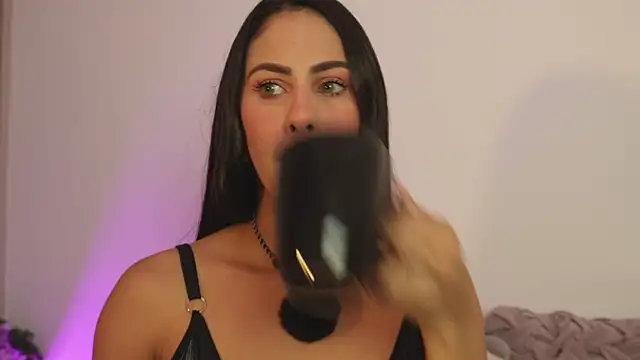 vicky rachell online show from October 2025 03:08:01 PM