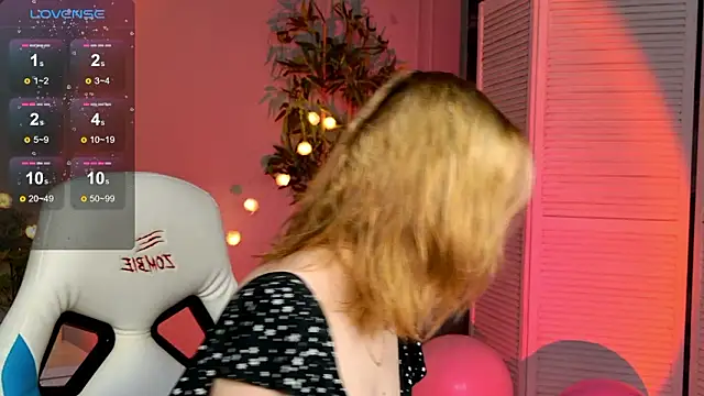 Ramona    online show from March 2026 06:21:01 AM