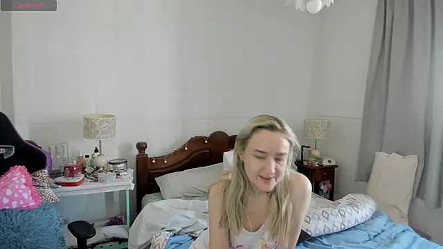 1Sweetnina online show from November 2025 06:13:01 PM