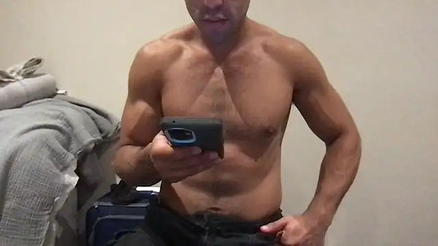 Snapshot of BigGuyMuscle chatting on February 2025 05:35:02 AM BigGuyMuscle online show from February 2025 05:35:02 AM