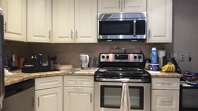 BigGuyMuscle online show from December 2025 01:16:02 PM