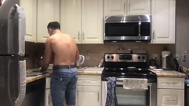 BigGuyMuscle online show from March 2026 12:05:02 AM