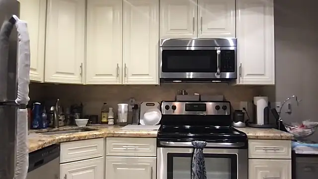 BigGuyMuscle online show from April 2026 10:42:02 PM