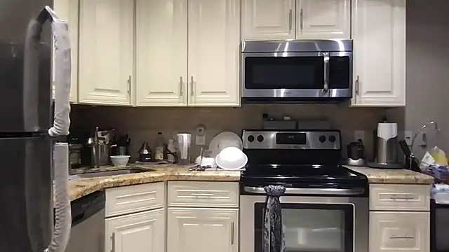 BigGuyMuscle online show from April 2026 07:05:02 PM