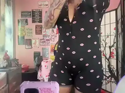 latinacubana online show from March 2025 01:19:02 PM