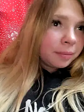 Zuli Kiska online show from October 2025 08:17:02 PM